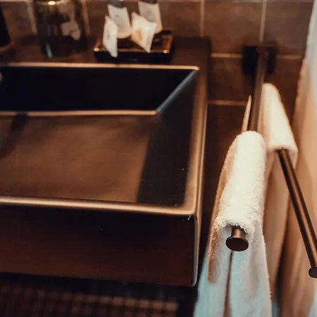 Hotel Transit-2
